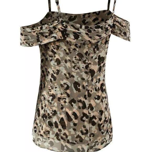 Cabi size small Tiered Camouflage Leopard Print Cold Shoulder Top - Picture 3 of 8